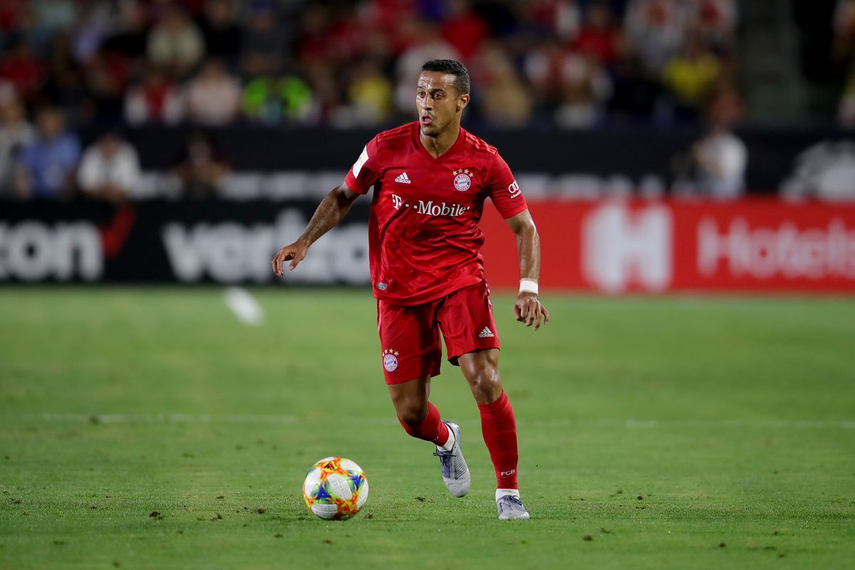 JORNAL ESPANHOL CONFIRMA CONVERSAS ENTRE THIAGO ALCÂNTARA E FLAMENGO