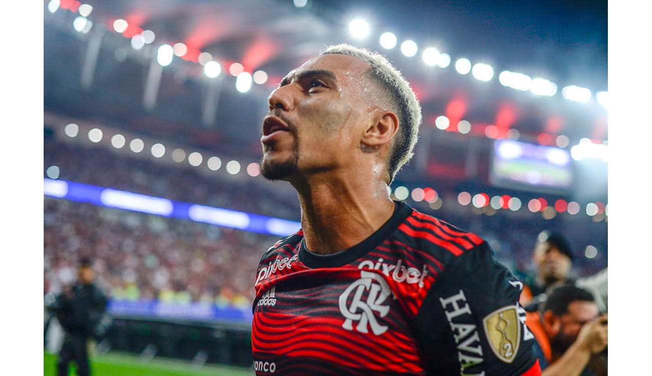 "ELE É CORINTIANO": PRESIDENTE DO CORINTHIANS DIZ QUE NÃO IRÁ DESISTIR DE MATHEUZINHO, DO FLAMENGO