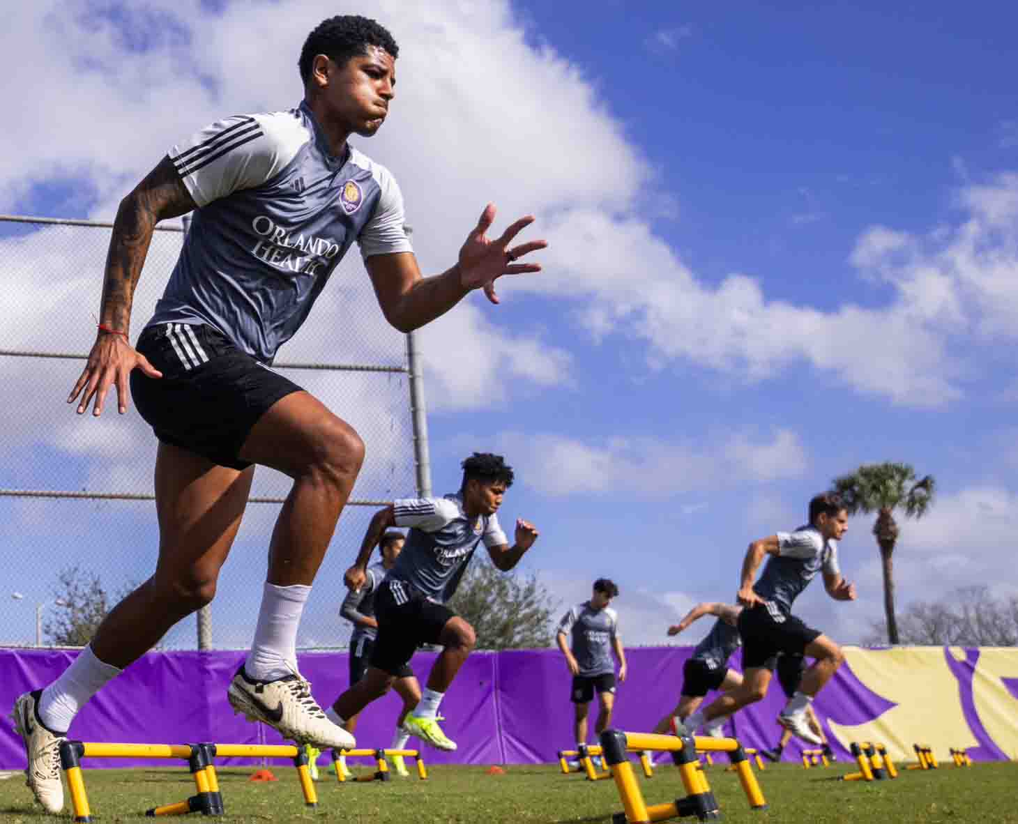 CONHECE ALGUÉM? VEJA A ESCALAÇÃO DO ORLANDO CITY PARA ENCARAR O FLAMENGO