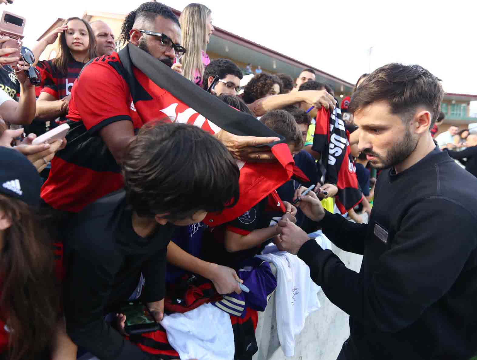 DECIDIDO, FLAMENGO! COLETIVA DE APRESENTAÇÃO DE VIÑA SERÁ NO RIO DE JANEIRO