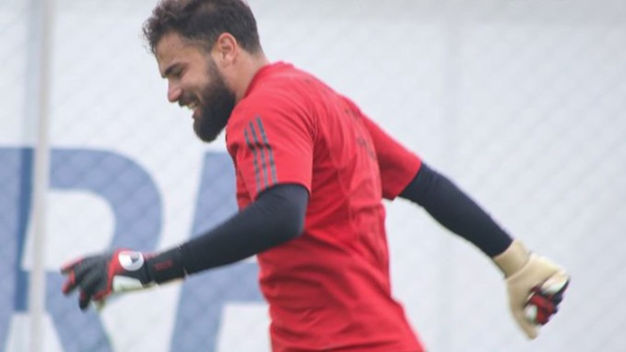 COM JOGADORES EXPERIENTES, FLAMENGO ESTÁ ESCALADO PARA ENCARAR A PORTUGUESA PELO CARIOCA - VEJA