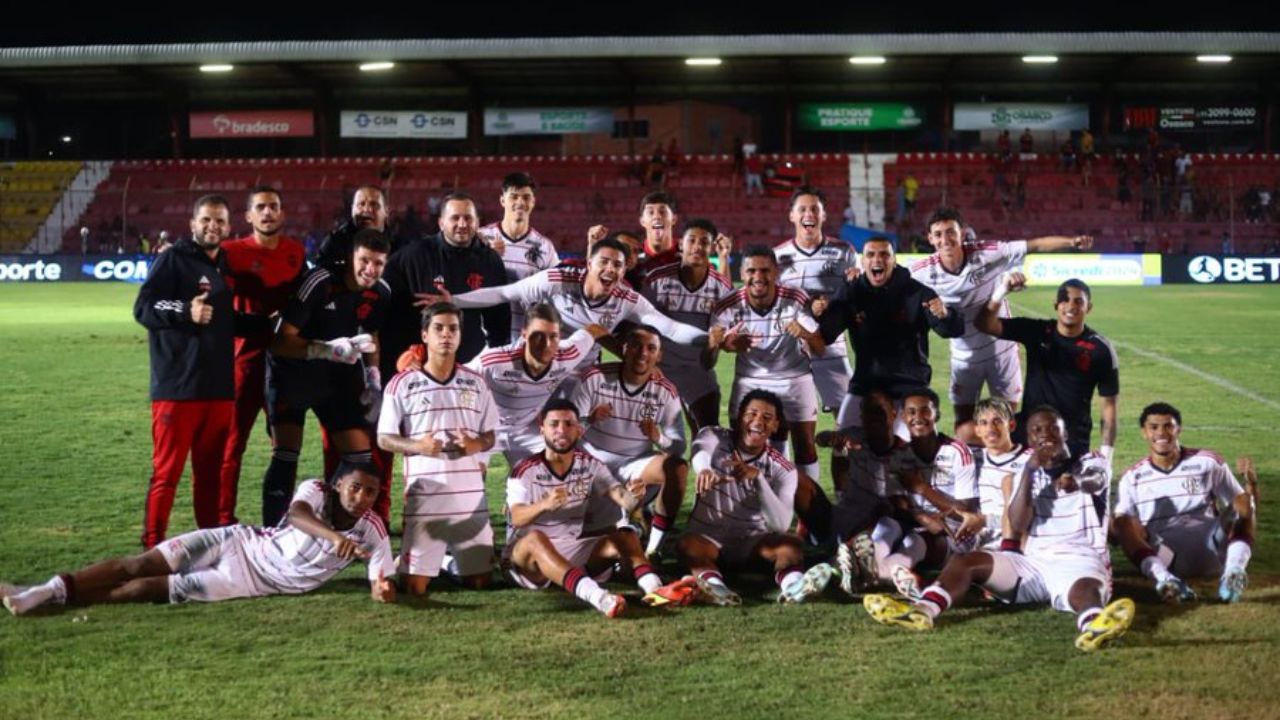 TÉCNICO INTERINO DO FLAMENGO NA COPINHA REVELA OBJETIVOS DO RUBRO NEGRO NA COMPETIÇÃO: "NÃO É QUESTÃO DE SONHAR"!