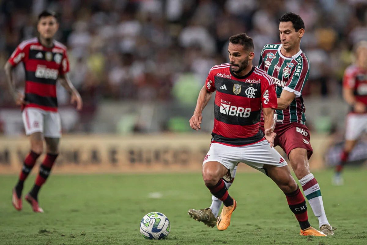 FLAMENGO DEPENDE DE RESPOSTA DO LILLE PARA VENDER THIAGO MAIA AO INTERNACIONAL