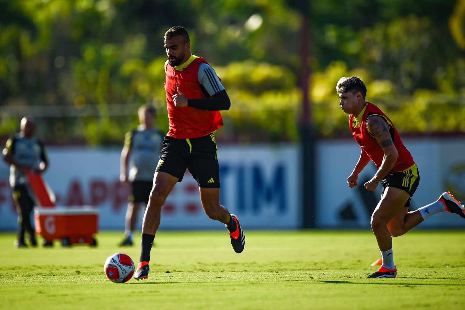 DESCANSO MERECIDO! ELENCO DO FLAMENGO RECEBE FOLGA NESTA SEXTA - FEIRA