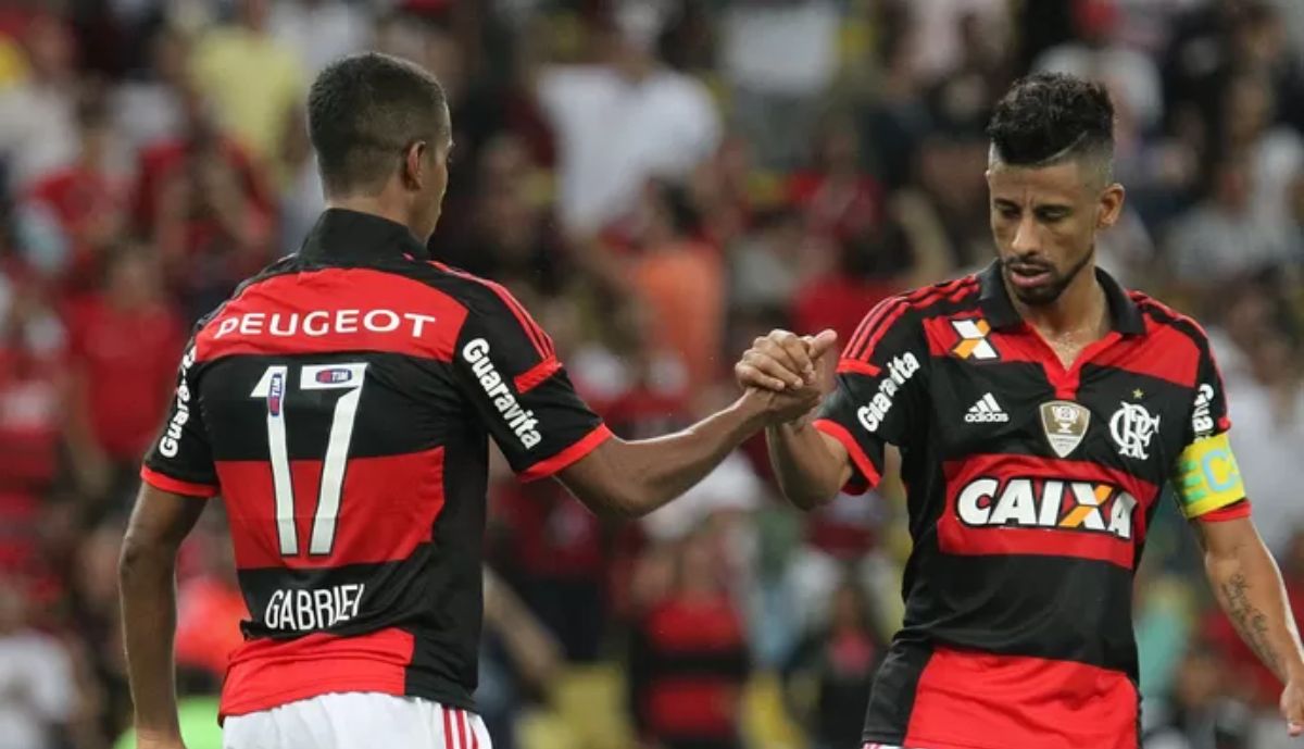 EITA! EX-JOGADOR DO FLAMENGO É INVESTIGADO POR SUPERFATURAMENTO EM RELAÇÃO A UM EMPREENDIMENTO