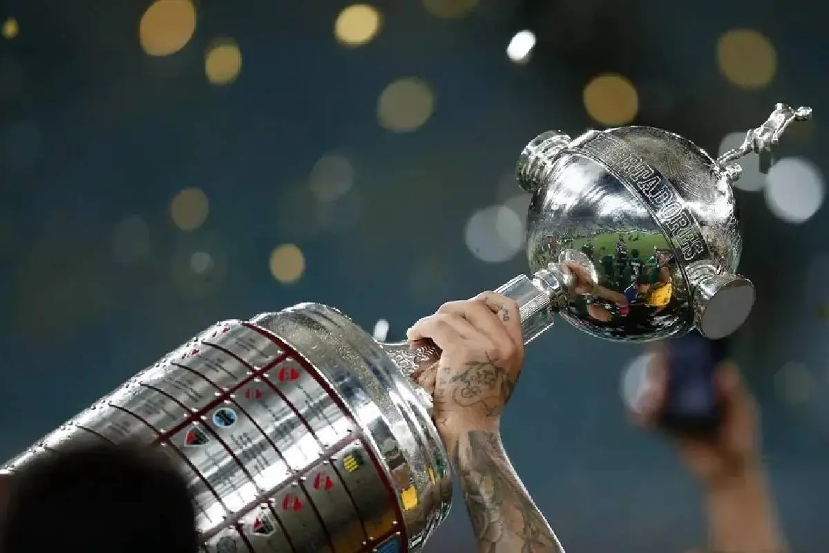 RUMO AO TETRA! FASE DE GRUPOS DA LIBERTADORES GANHA DATA PARA O SORTEIO DOS CLUBES