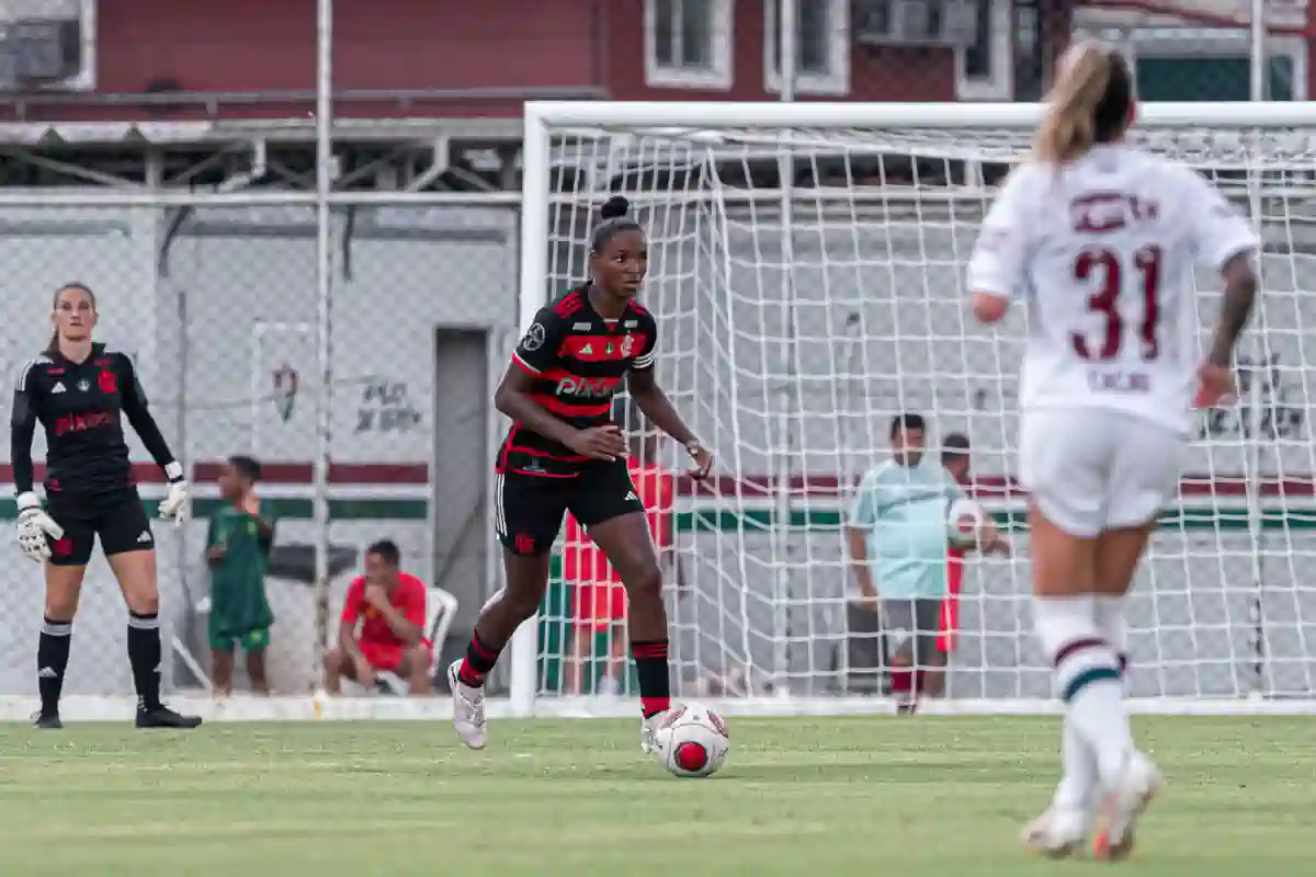 EM XERÉM, FLAMENGO EMPATA COM O FLUMINENSE PELA COPA RIO FEMININA