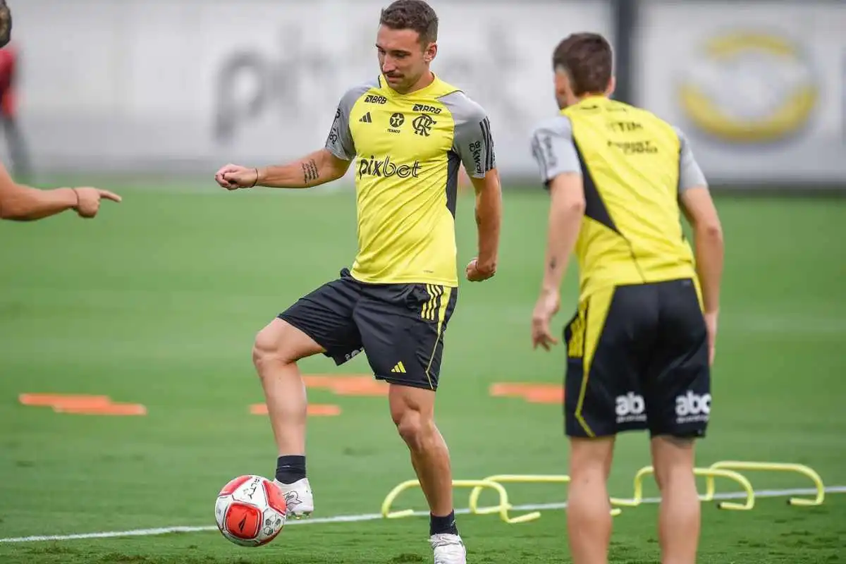 ELENCO DO FLAMENGO FAZ 2º TREINO DA SEMANA E SE PREPARA PARA FINAL DO CARIOCA