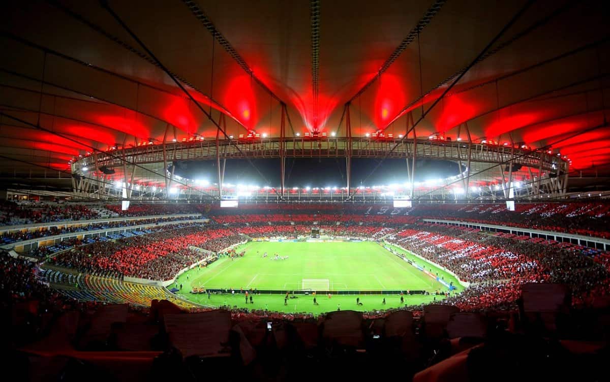 NOVA MÚSICA NA ÁREA! TORCIDA DO FLAMENGO PROMOVE NOVO CANTO PARA PARTIDA NO MARACANÃ