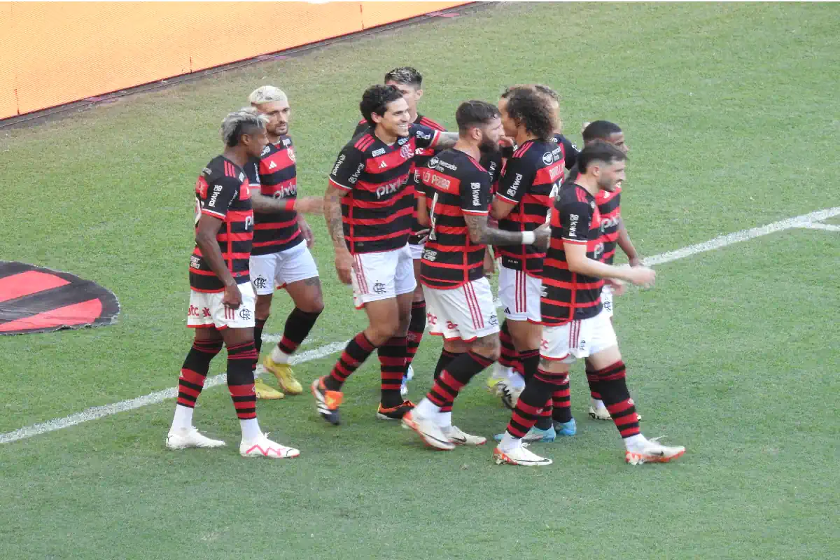 É CAMPEÃO! FLAMENGO DOMINA,  BATE O MADUREIRA E CONQUISTA A TAÇA GUANABARA NO MARACANÃ