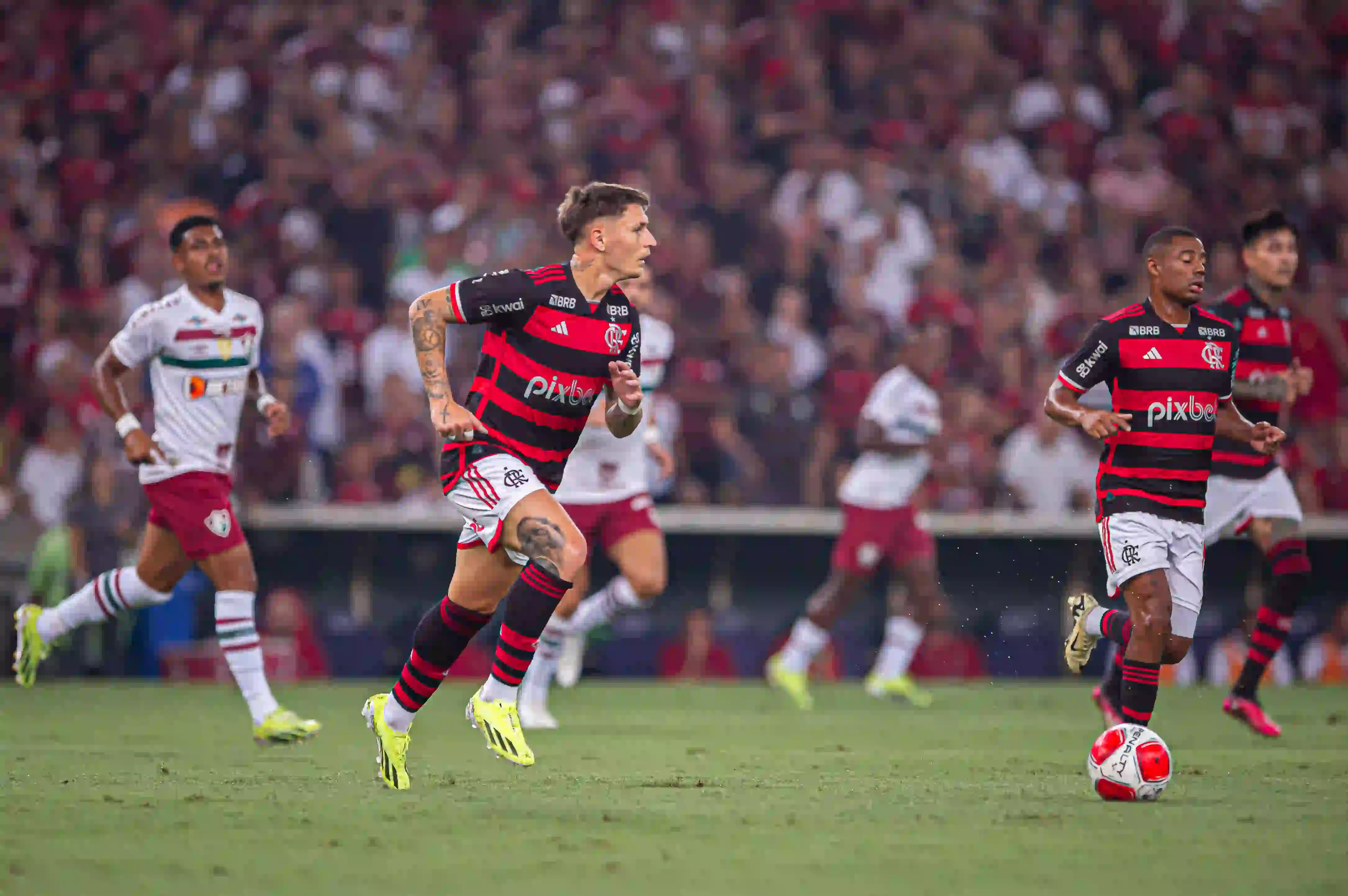 VAI FAZER FALTA! CRAQUE DESFALCA O FLAMENGO CONTRA O BOLÍVAR DEPOIS DE ATUAR A MAIOR PARTE DO ANO