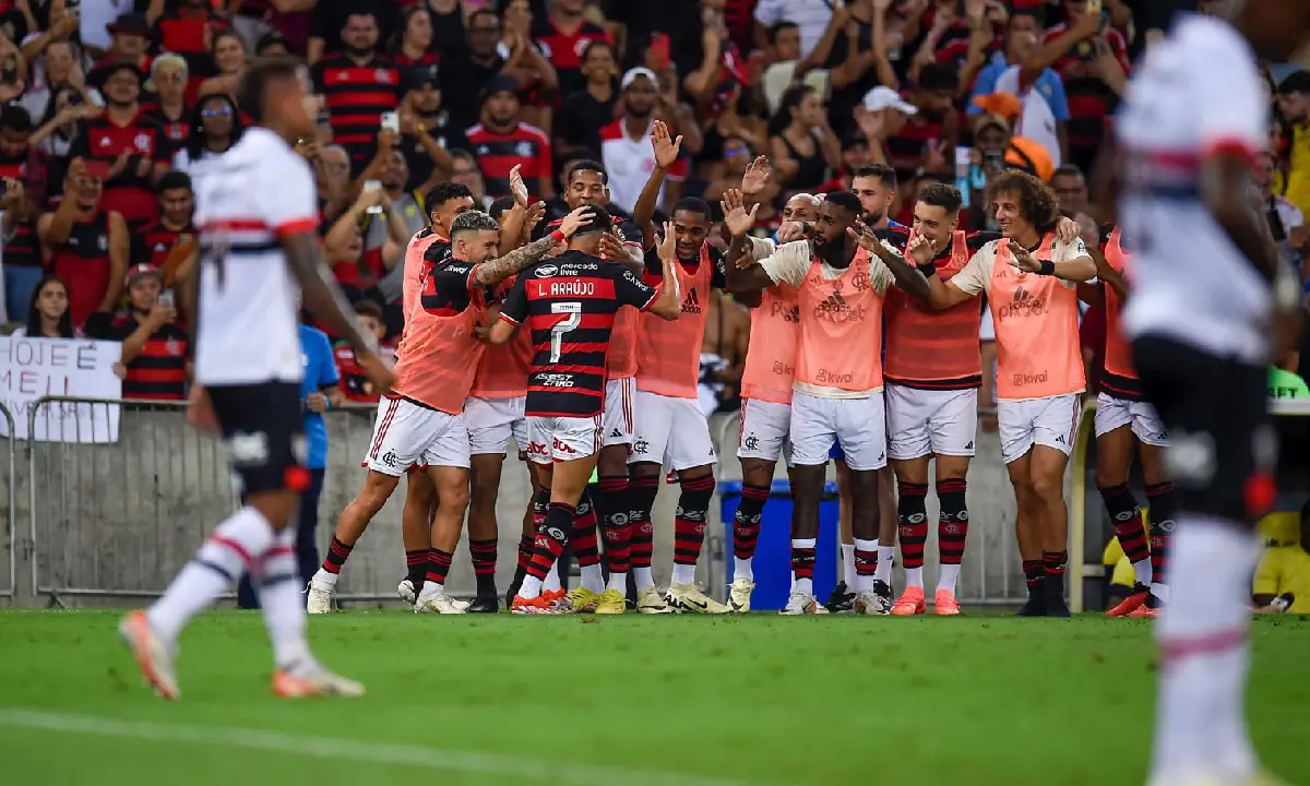 SINTÉTICO E ALTITUDE: RESISTÊNCIA FÍSICA DA EQUIPE DO FLAMENGO SERÁ TESTADA NOS PRÓXIMOS JOGOS