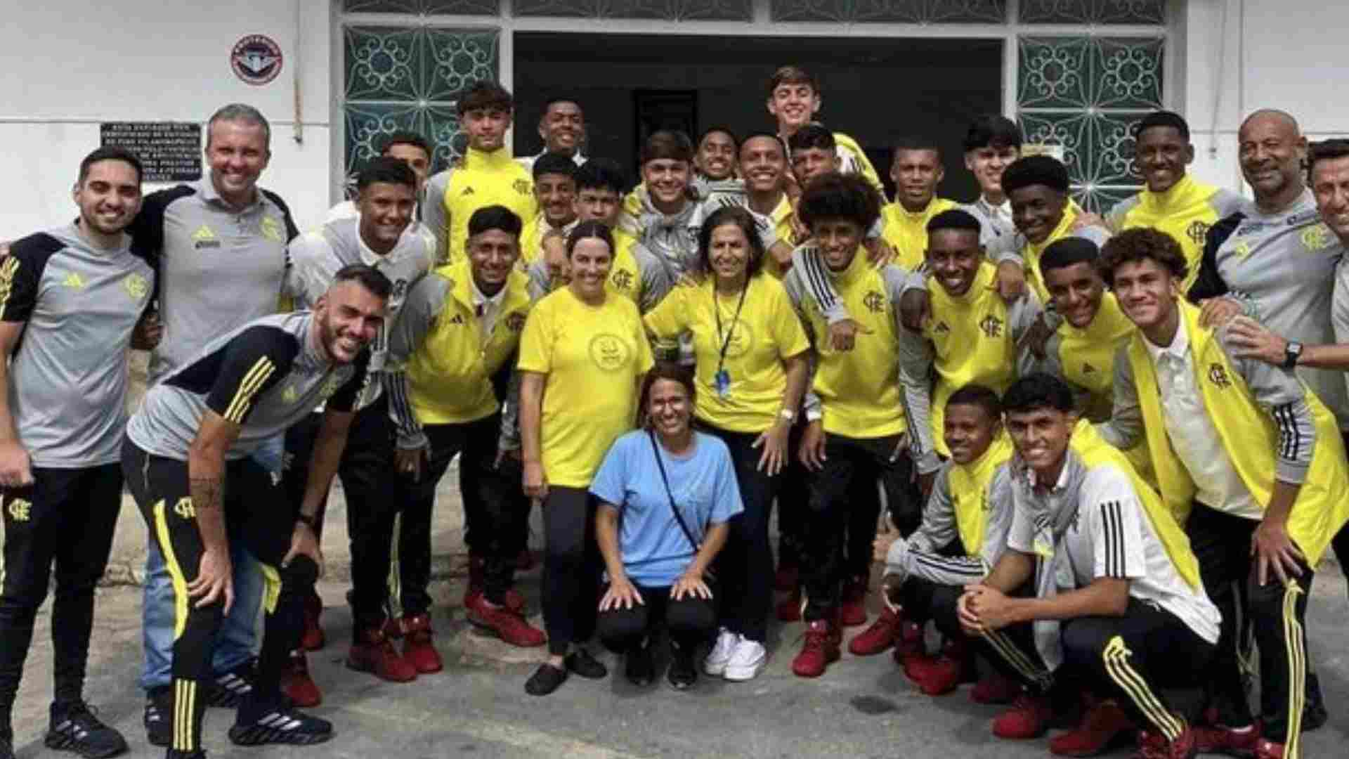 COPA BRASILEIRINHO! FLAMENGO SUB-16 VISITA APAE EM SÃO JOÃO DEL REI EM  UMA MANHÃ DE INTEGRAÇÃO E SOLIDARIEDADE NA CIDADE