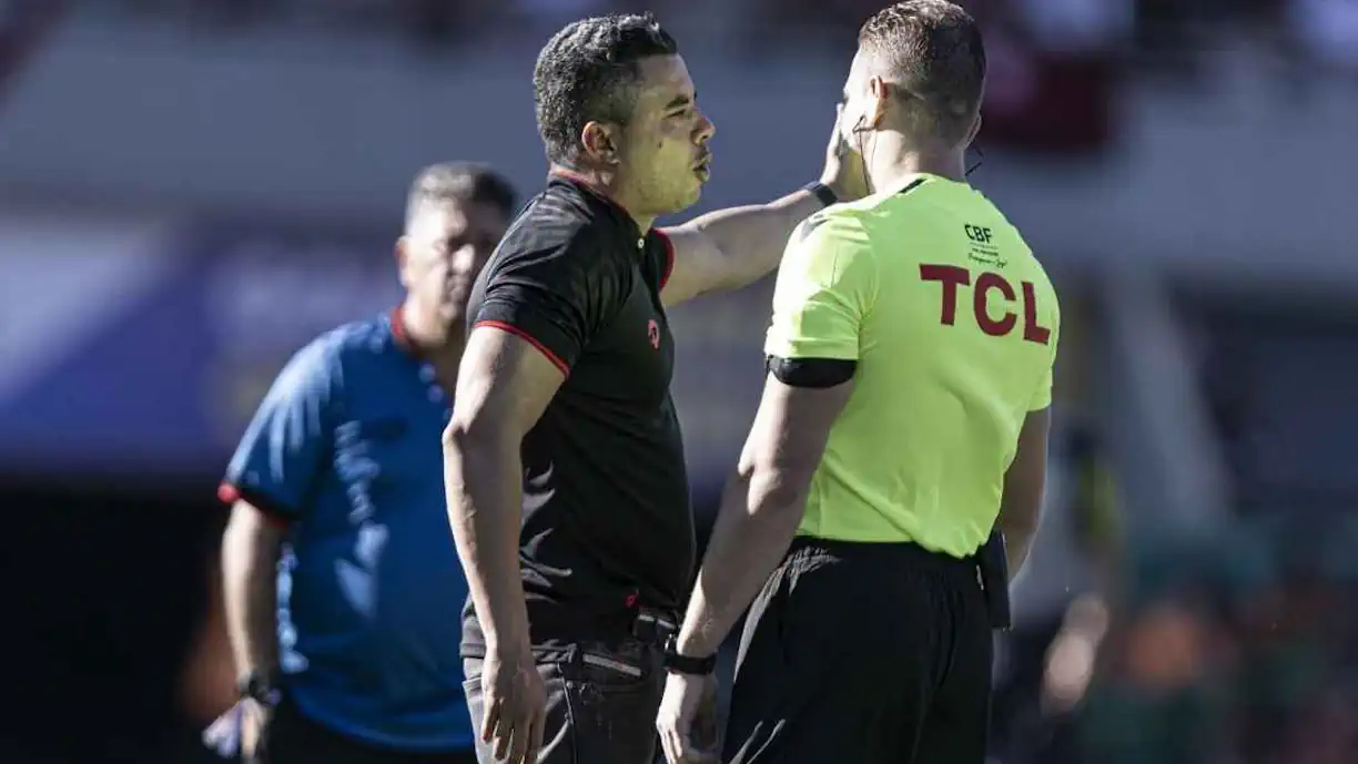 TÉCNICO DO ATLÉTICO-GO PEDE AFASTAMENTO DO ÁRBITRO QUE APITOU A PARTIDA CONTRA O FLAMENGO