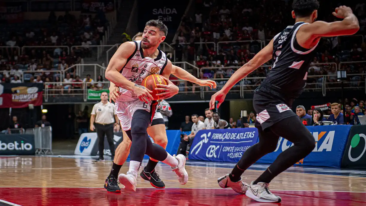 SAIBA ONDE ASSISTIR E HORÁRIO DE BOTAFOGO X FLAMENGO - JOGO 1 DOS PLAYOFFS DO NBB