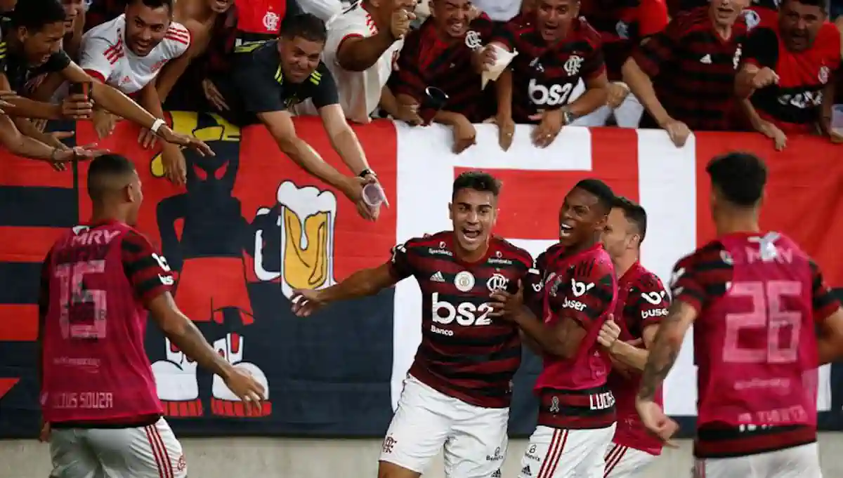 RENIER EX-FLAMENGO RELEMBRA MOMENTO INUSITADO COM EX-TREINADOR NO MAIS-QUERIDO "NÃO JOGA MAIS COMIGO..."