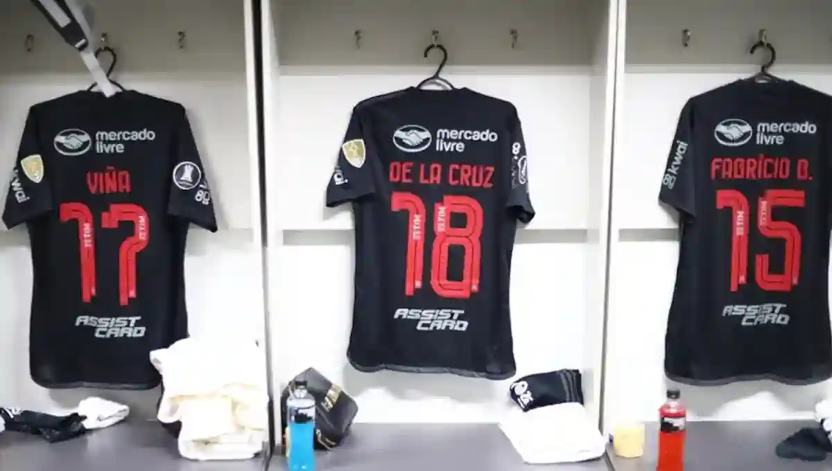 MALDIÇÃO? TORCEDORES DO FLAMENGO LEVANTAM 'PROBLEMA' DO TERCEIRO UNIFORME DO TIME