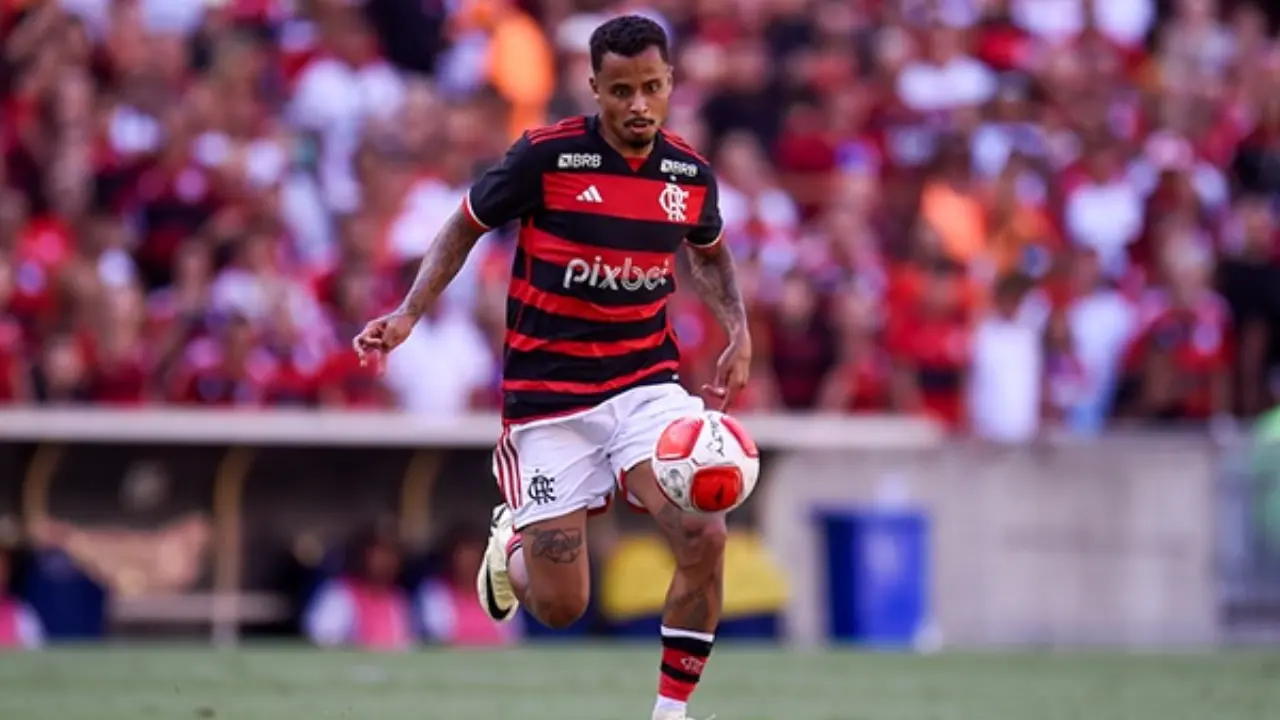 ALLAN STANDS OUT AGAIN FOR FLAMENGO AND HAS A HIGH RATE OF CORRECT PASSES