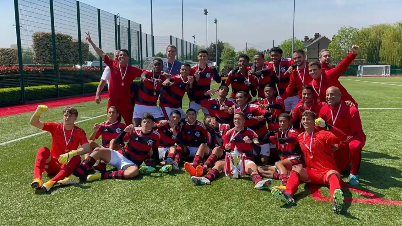 Jean Carlos comemora um dos gols na final da Brasil Soccer Cup Sub-14, garantindo o título para o Flamengo.( Foto / Flamengo )