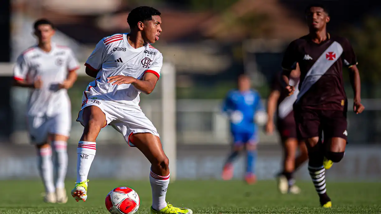 CRIA DO FLAMENGO, JOSHUA PROVOCA O VASCO APÓS TÍTULO DA COPA RIO: "FALEI PARA A TORCIDA FICAR CALADA"