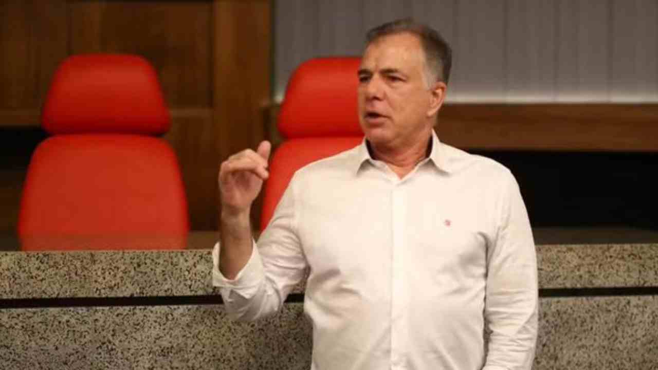 BASTIDORES NA ELEIÇÃO DO FLAMENGO: CAMPELO DEIXA CARGO EM APOIO A CANDIDATO