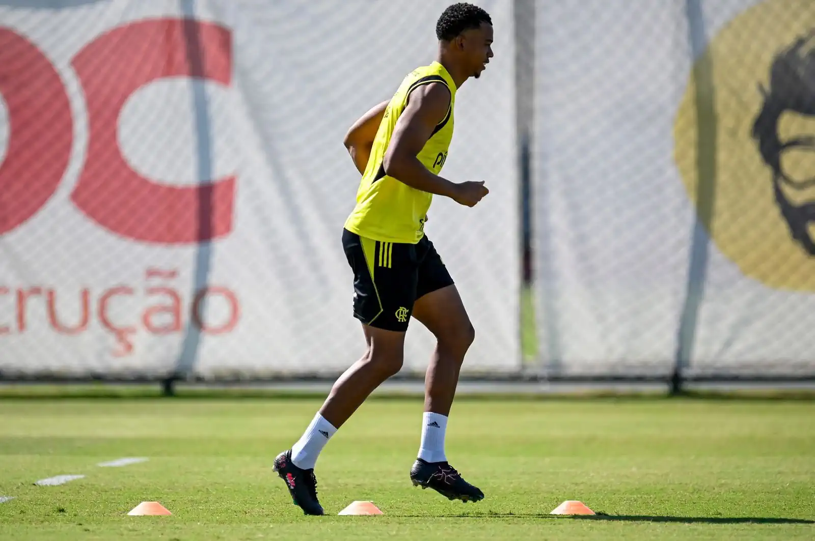 O atacante pode deixar o Flamengo ( Foto: Flamengo ) 