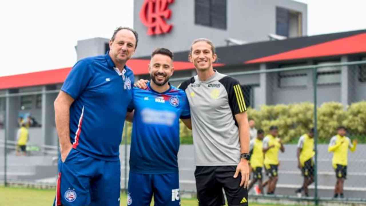 Filipe Luís, escolhido da torcida para assumir o time no lugar de Tite