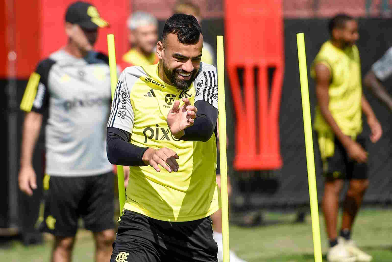 Tite finaliza preparação do elenco do Flamengo e define equipe titular para confronto contra o Palmeiras