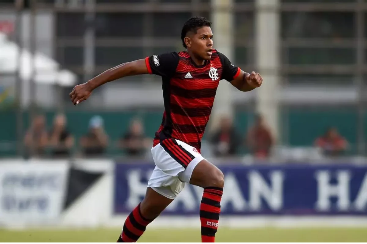 SAIU! TIME DOS EMIRADOS ÁRABES CONTRATA DE GRAÇA JOIA DO FLAMENGO DE 19 ANOS