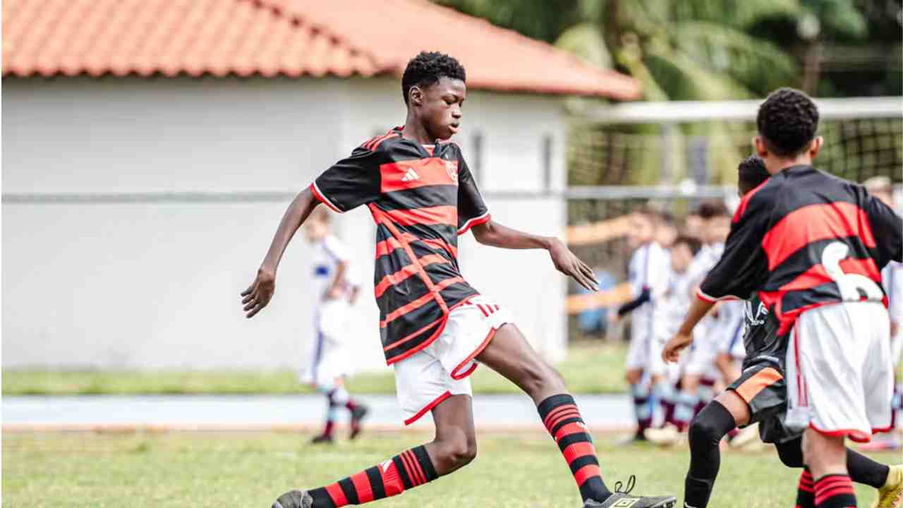 IN THE PACKAGES OF THE "NIGERIANS", FLAMENGO HAS ANOTHER STAR IN ITS BASE - SEE