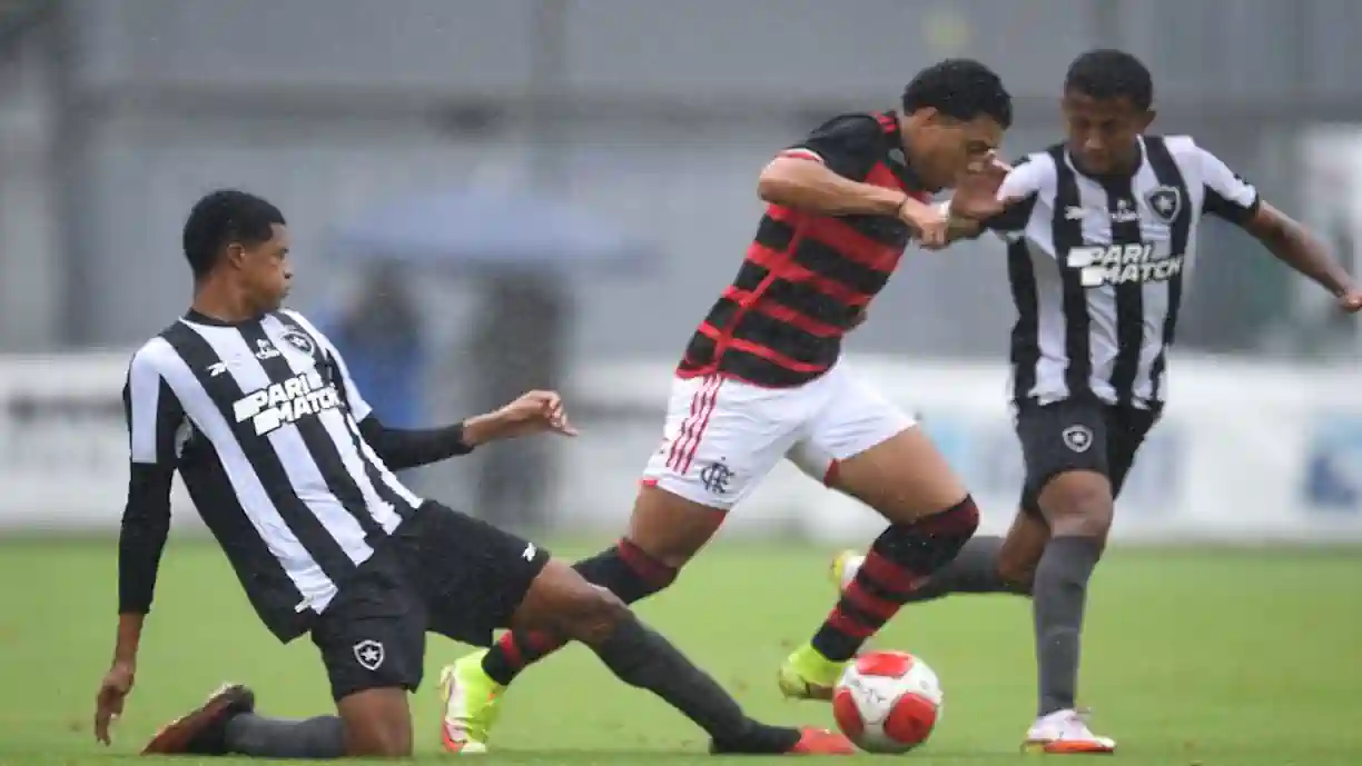 FOLLOW THE LEADER! FLAMENGO OVERCOMES BOTAFOGO FOR THE GUANABARA U-20 CUP