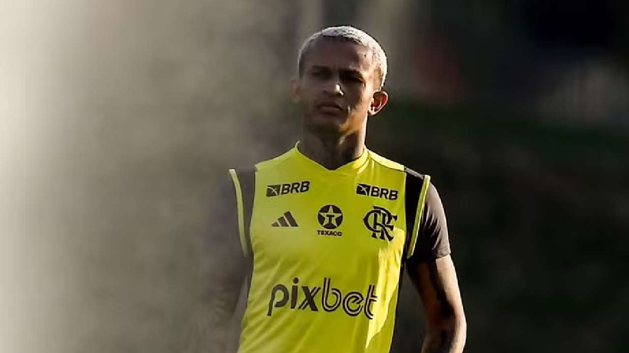 FLAMENGO RENOVA CONTRATO DE WESLEY ATÉ 2028 COM MULTA BILIONÁRIA - CONFIRA