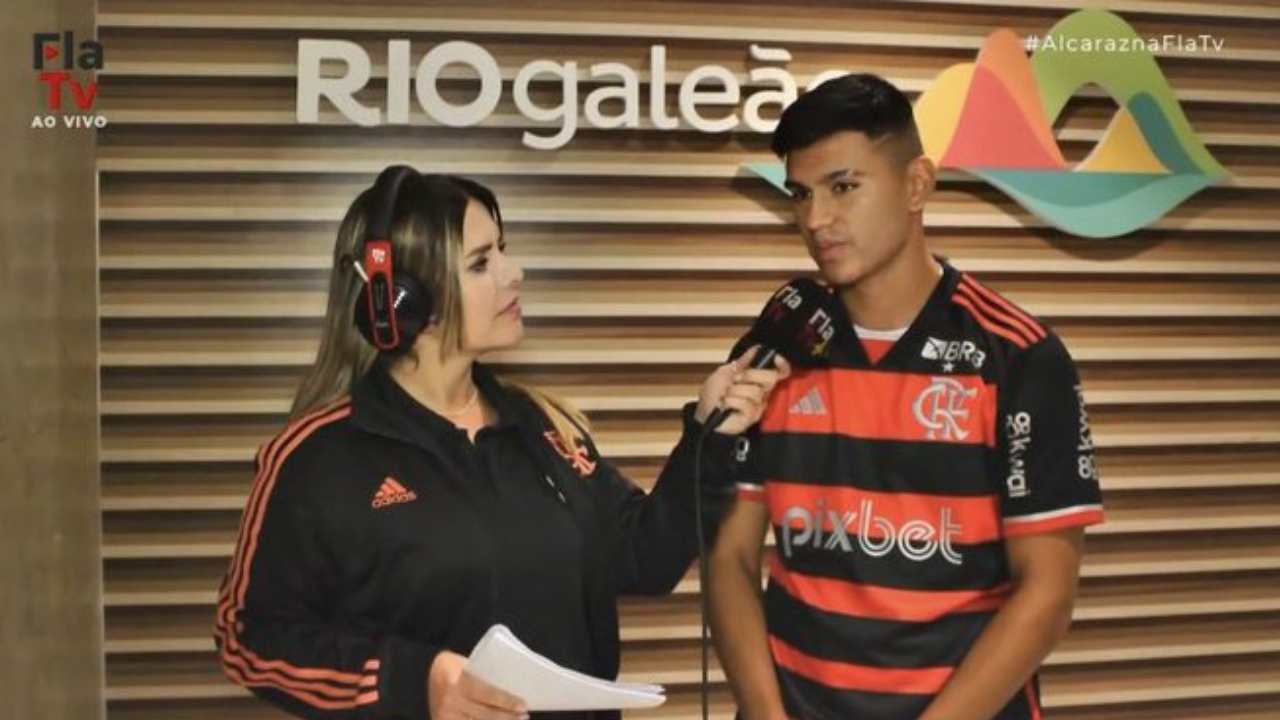 Ao vivo: acompanhe a apresentação de Carlos Alcaraz pelo Flamengo com imagens