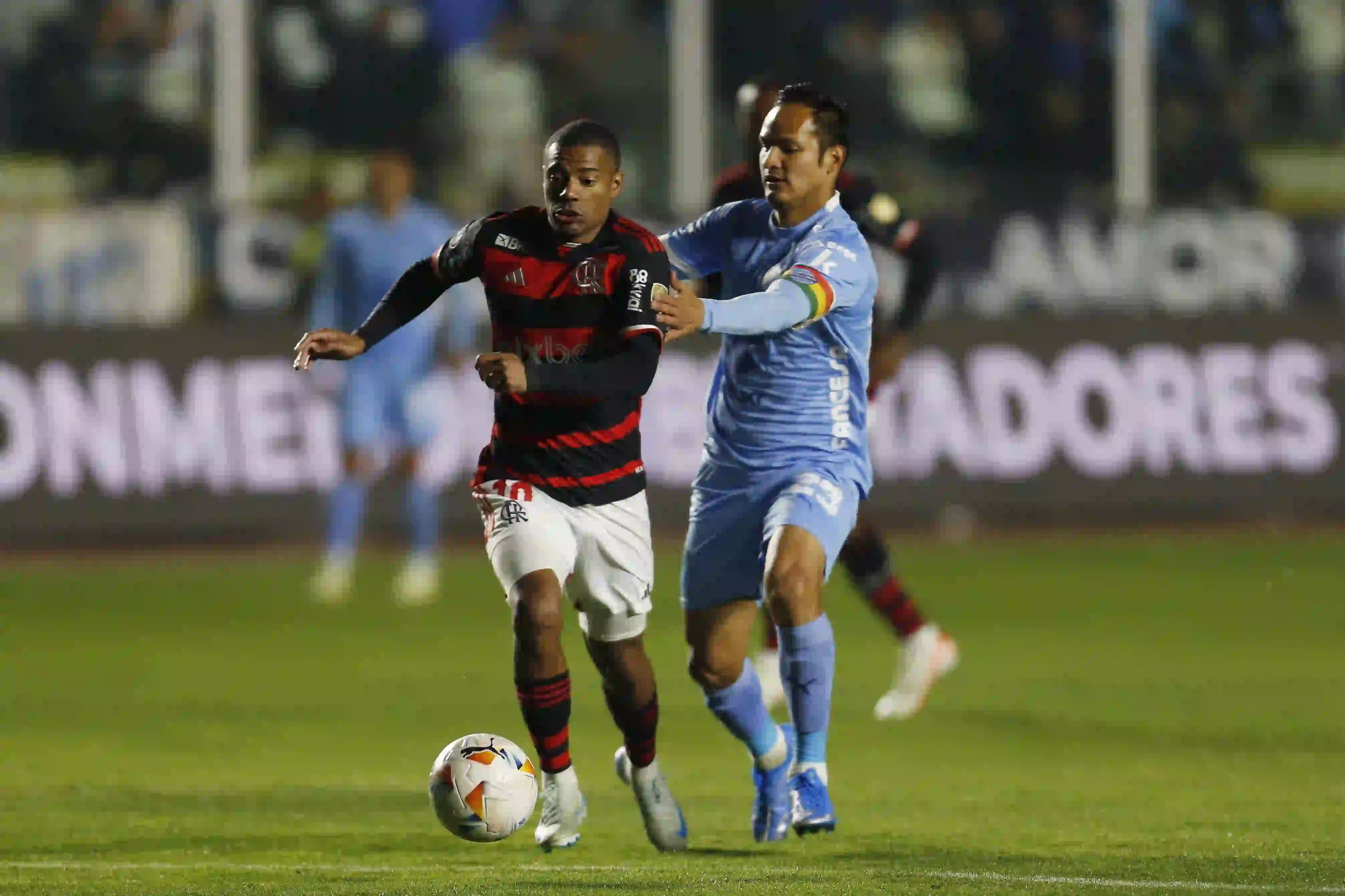 Flamengo passa sufoco contra o Bolívar, mas garante a vaga nas quartas da Libertadores