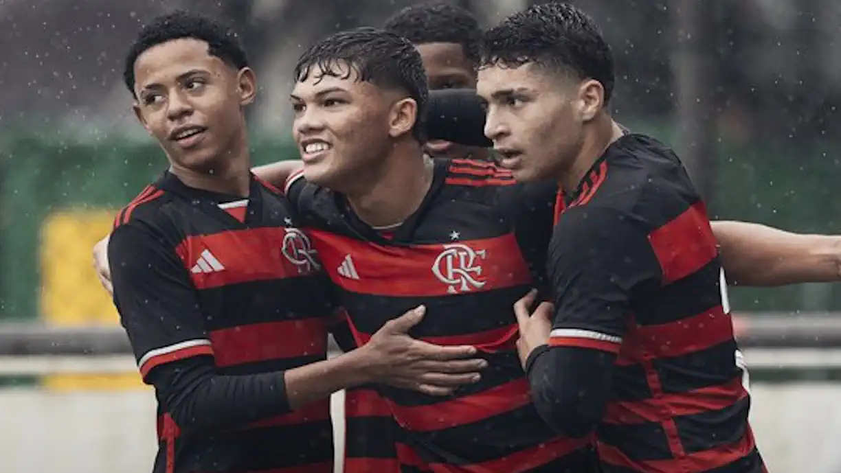 Flamengo vence o Bangu de goleada pelo Carioca sub-15