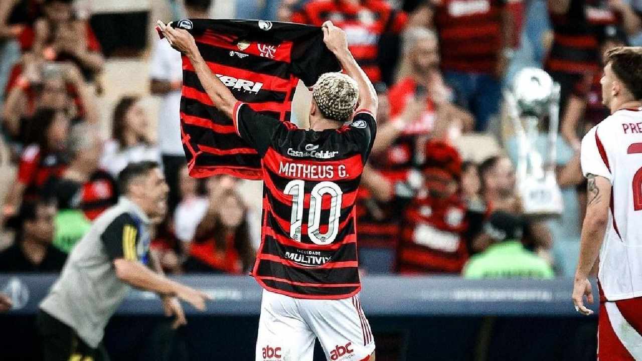 Craque do Flamengo revela parceria com técnico: " ele me manda mensagem direto"