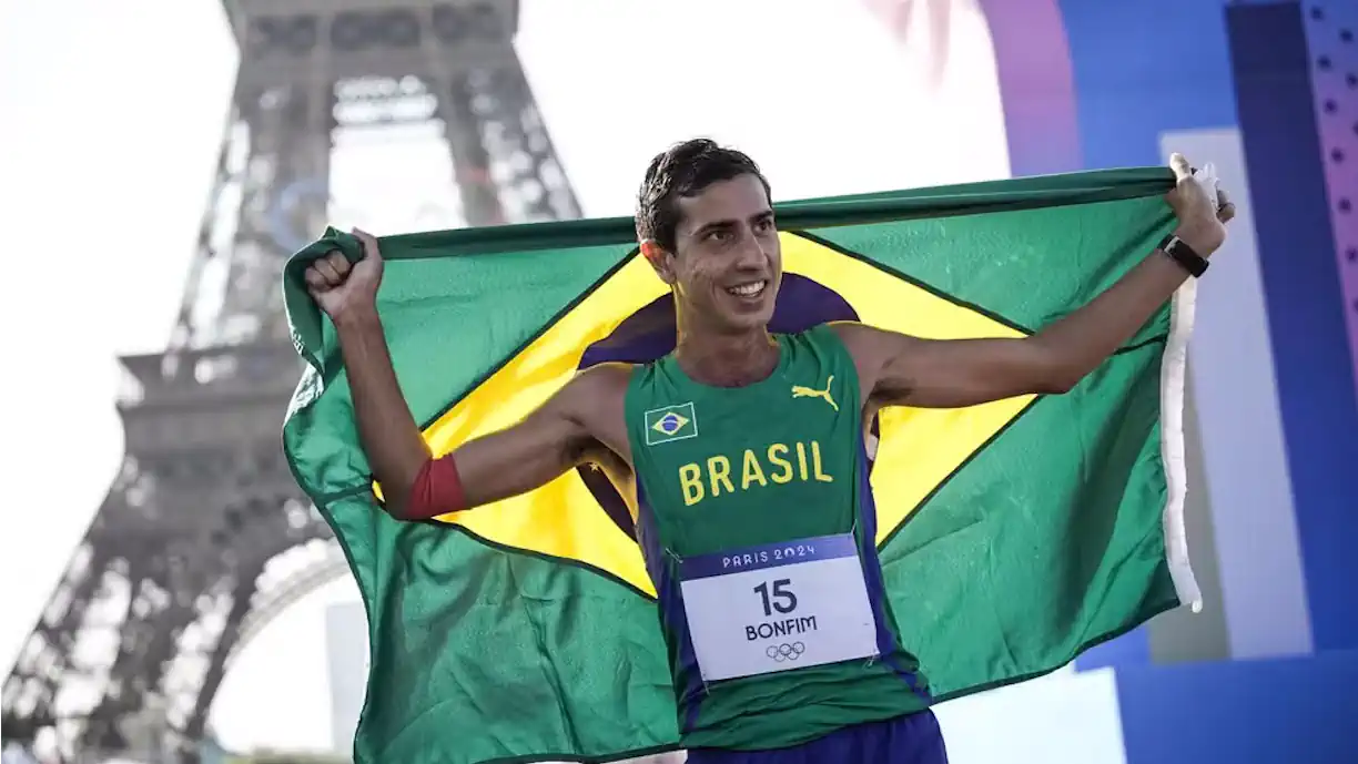 Olímpiadas: Caio Bonfim conquista medalha de prata para ao Brasil na marcha atlética