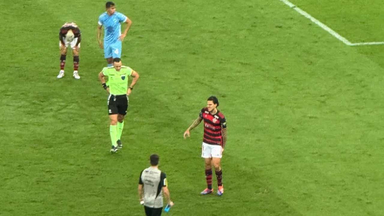 Vai poupar?Tite fala sobre planejamento do Flamengo para clássico contra o Botafogo