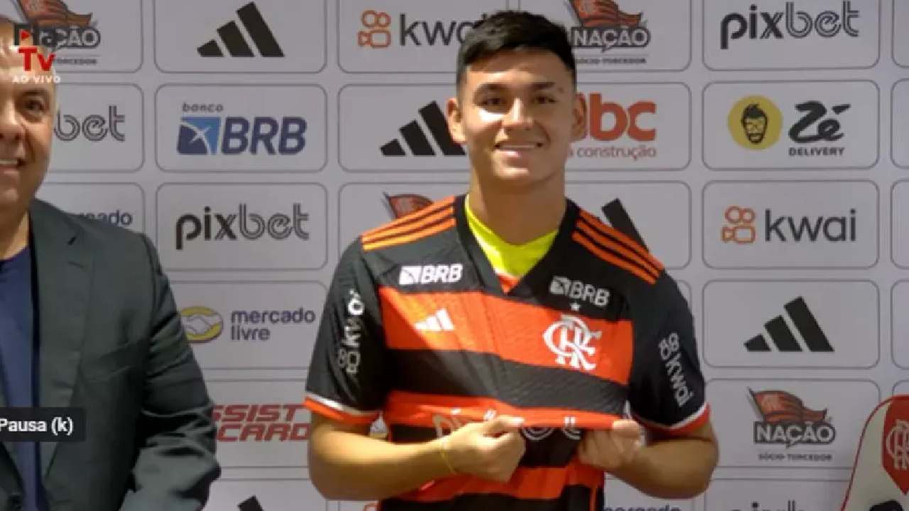 Alcaraz afirma que conversou com jogador do Flamengo antes de assinar: "Muito importante para mim"