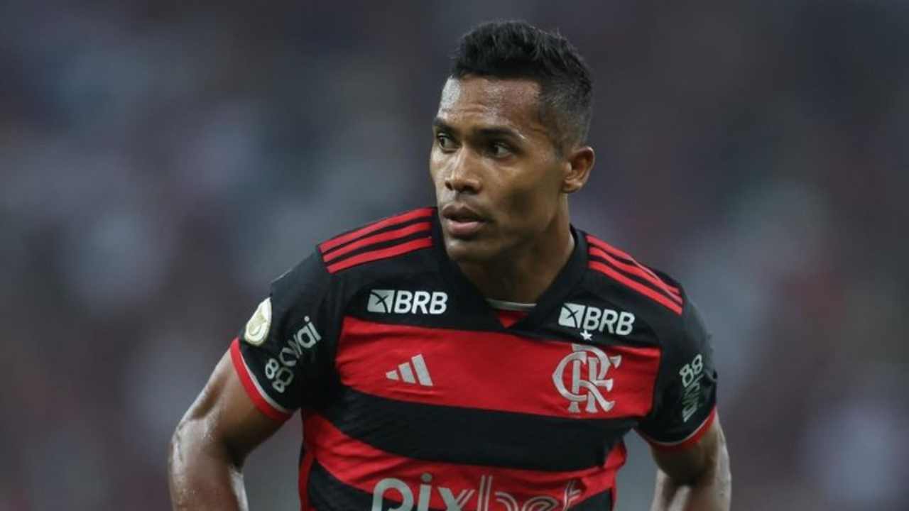 Alex Sandro fala sobre título do Brasileirão: "quem não acredita, não é Flamengo"