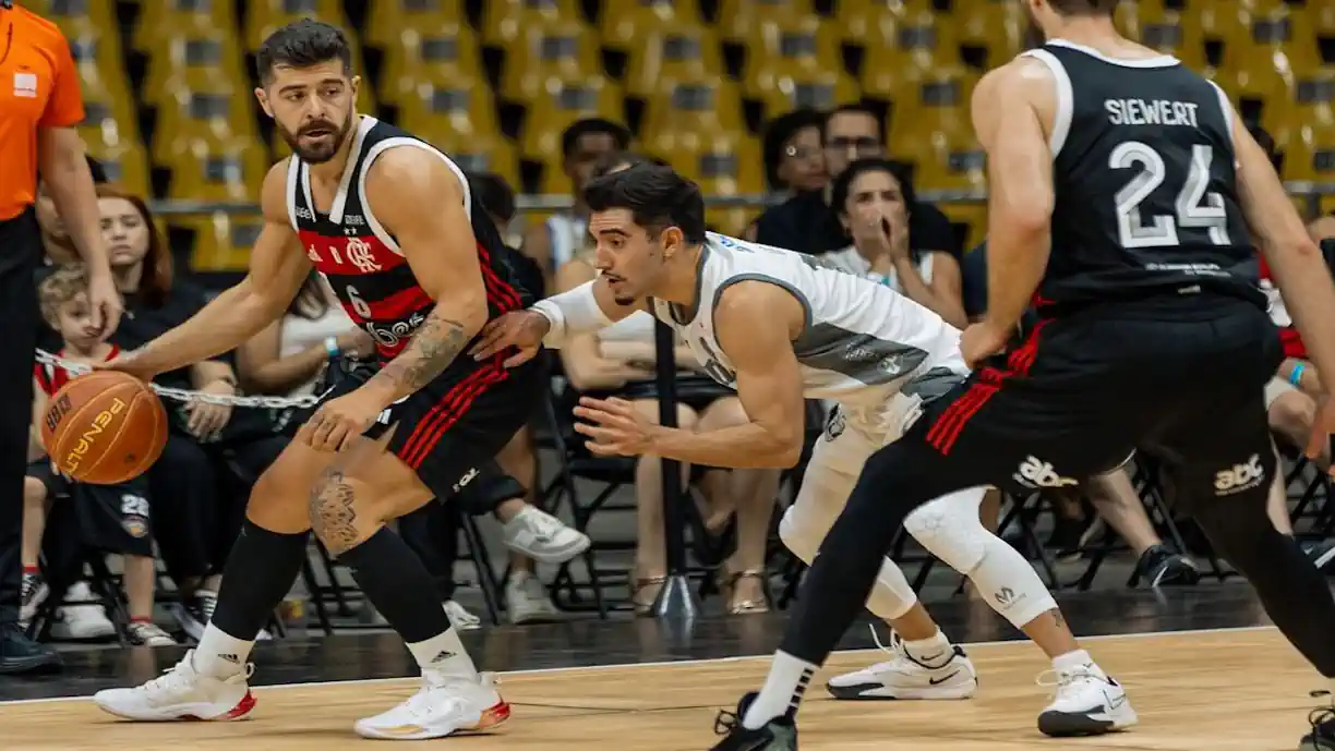 Destaque do Flamengo fala sobre reformulação no elenco e preparação para estreia no NBB