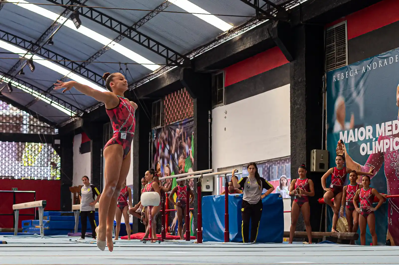 Flamengo é campeão estadual adulto e infantil de ginástica artística