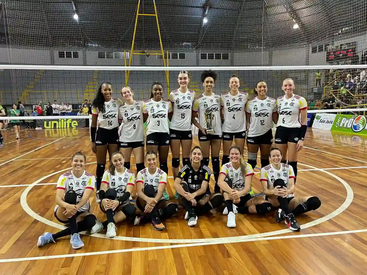 Carioca de Vôlei Feminino: Flamengo leva virada do Fluminense após domínio em 2 sets