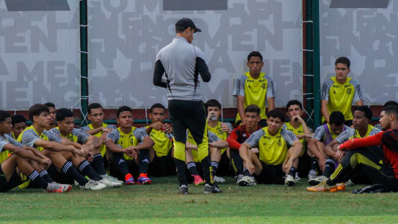 Flamengo Sub-17 enfrenta Fluminense em busca do tricampeonato do Brasileirão