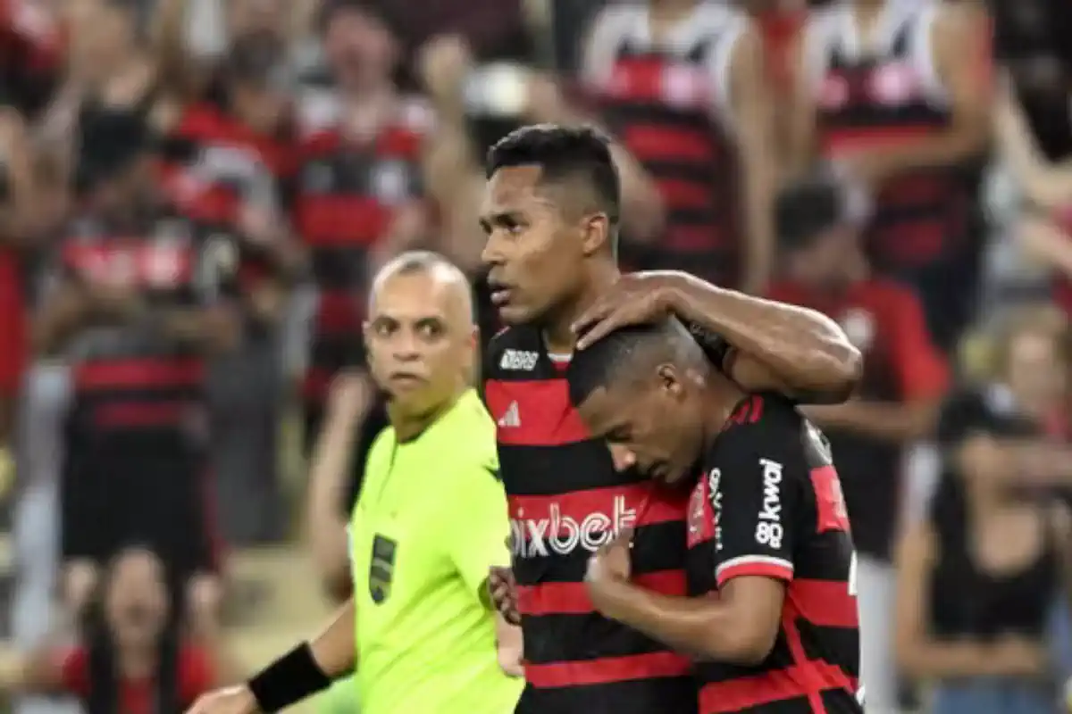 Alex Sandro marcou seu primeiro gol com a camisa do Flamengo. Foto: André Durão