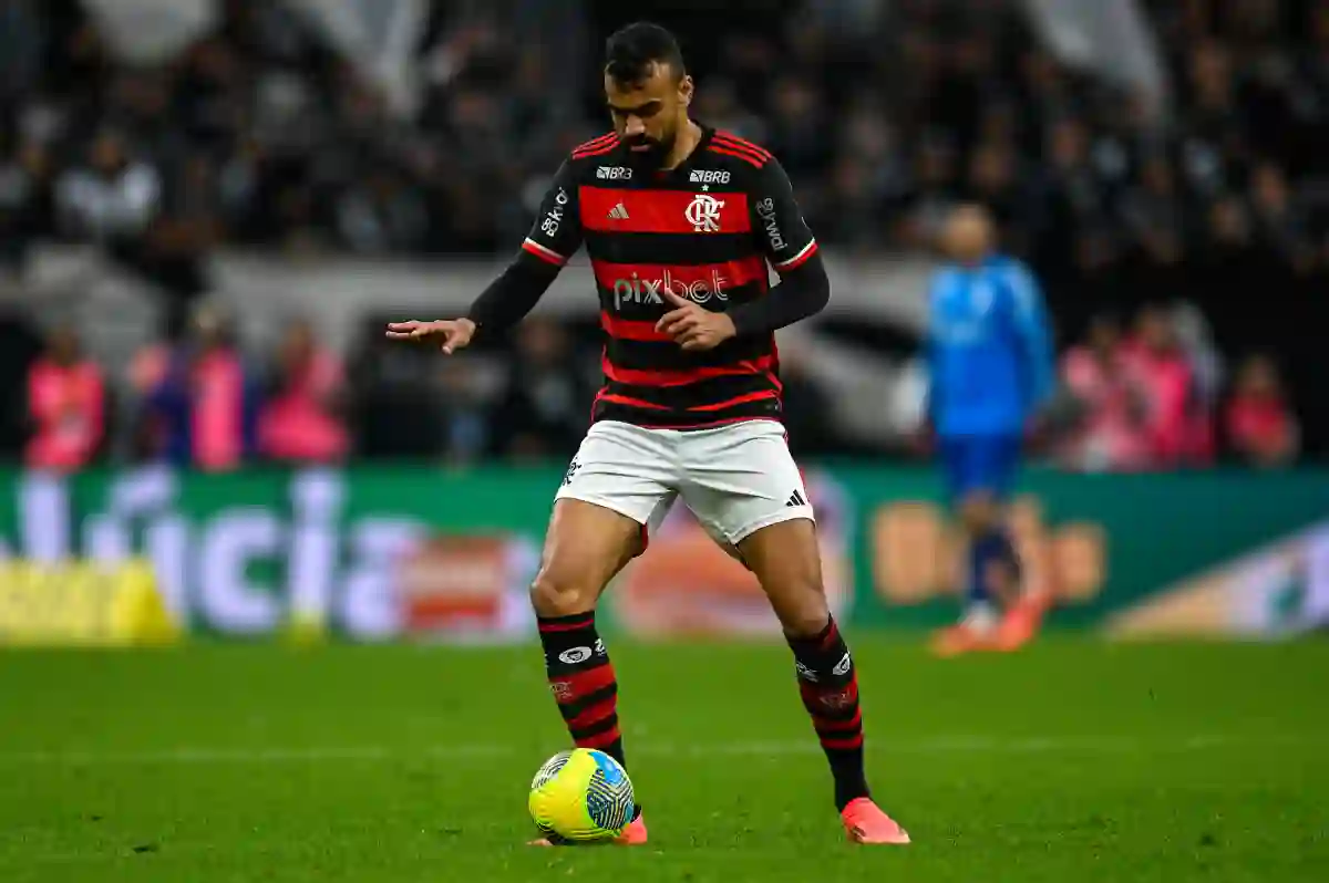 Fabrício Bruno tem sido reserva com Filipe Luís - Foto: Reprodução/Flamengo