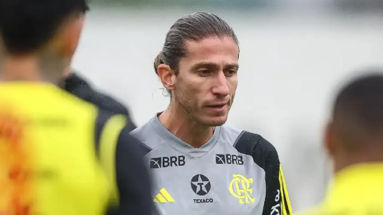 Filipe Luis tem desfalques no Flamengo contra o Cruzeiro ( Foto / Flamengo ) 