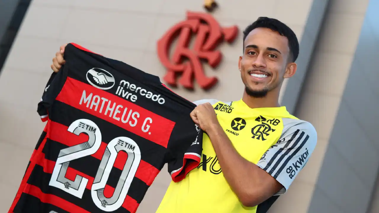 Futuro camisa 10! Matheus Gonçalves cresce no Flamengo em outra grande atuação