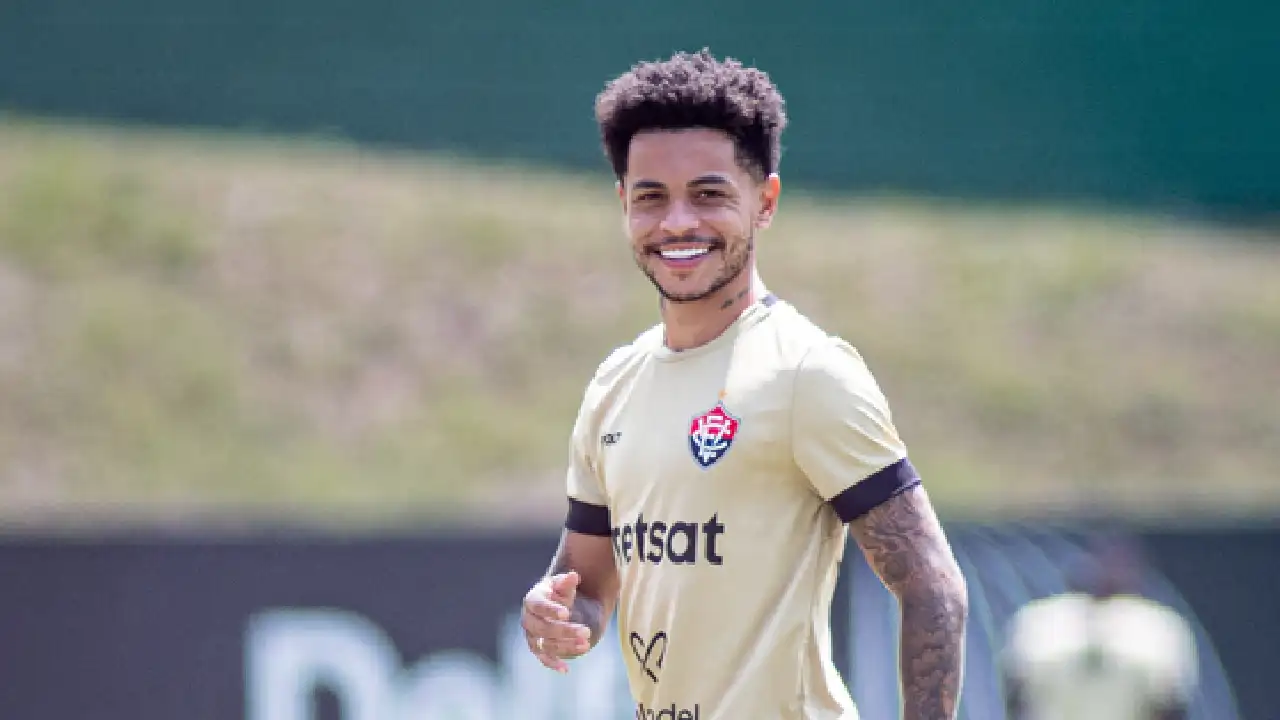 Meia do Vitória, Matheuzinho, chamou a atenção do Flamengo - Foto: Reprodução