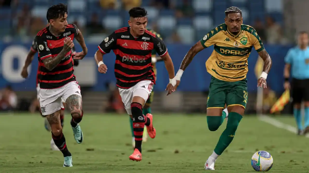 Filipe Luís comemora vitória do Flamengo, mas critica ineficiência nas finalizações